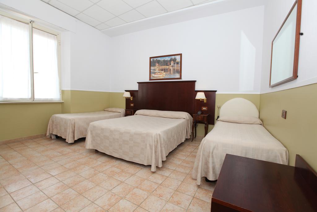 Hotel Belvedere Lido di Ostia Eksteriør billede